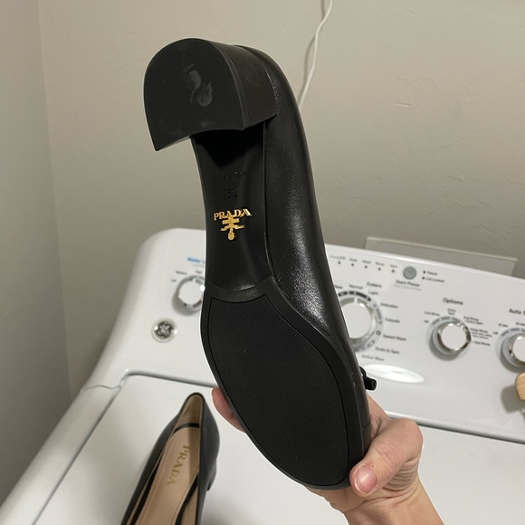 Brand new Prada heels in excellent condition. - Picture 3 of 4